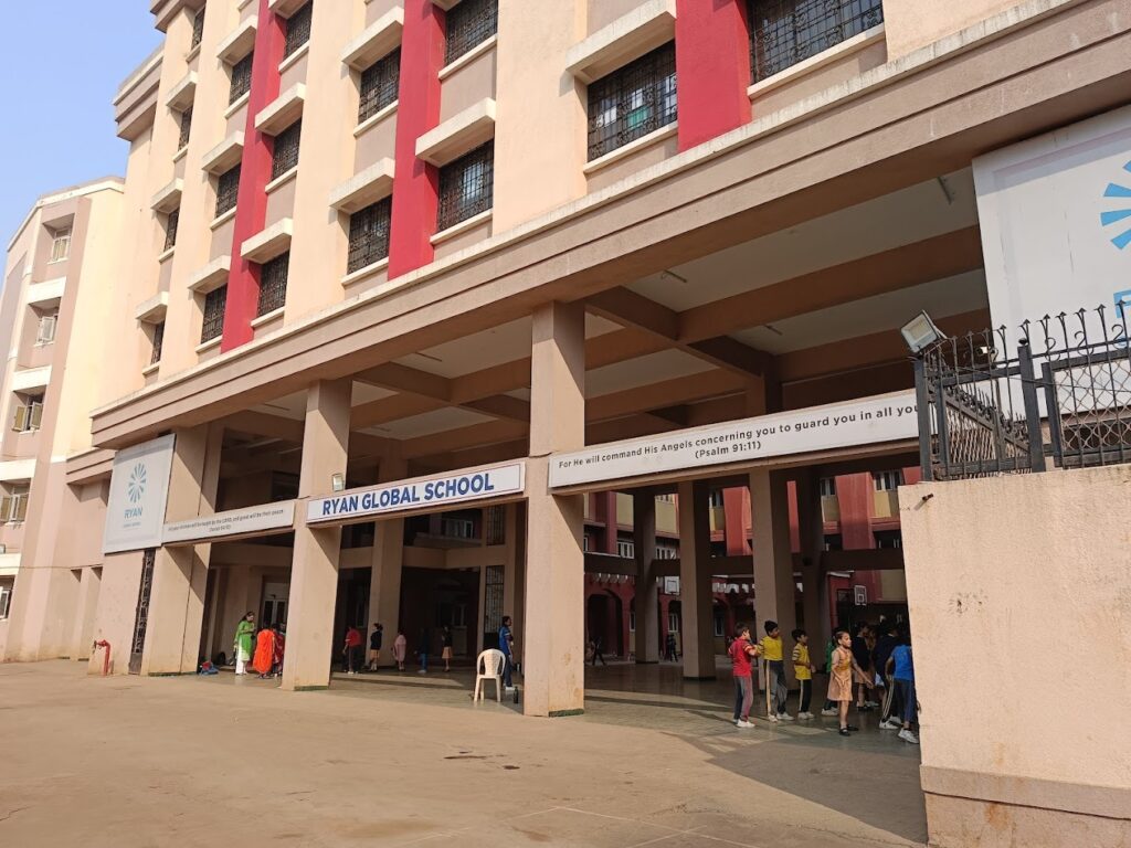 Ryan-Kharghar-13