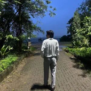 veer sawarkar udyan.webp 2